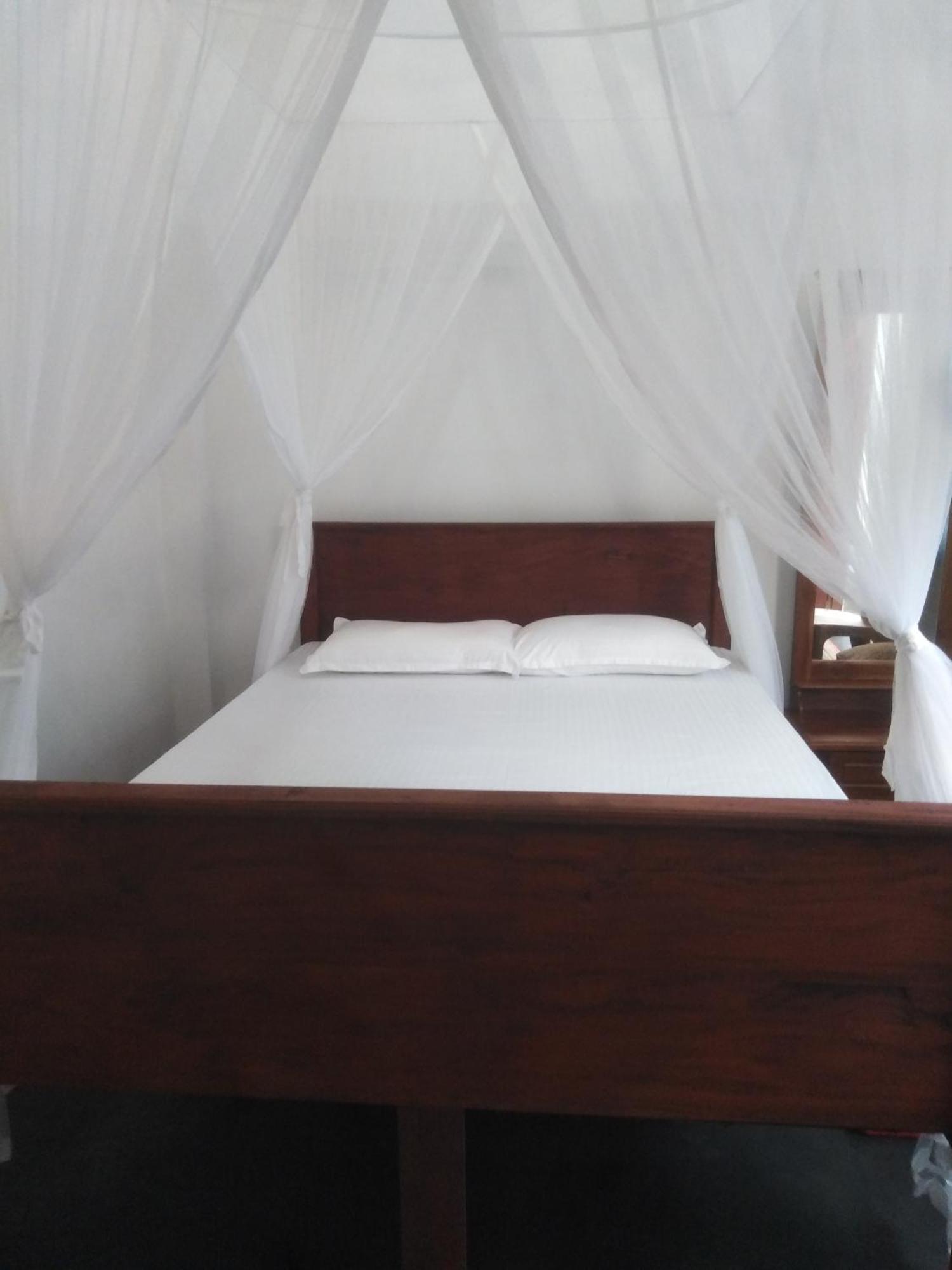 Loku Mirissa Hotell Exteriör bild